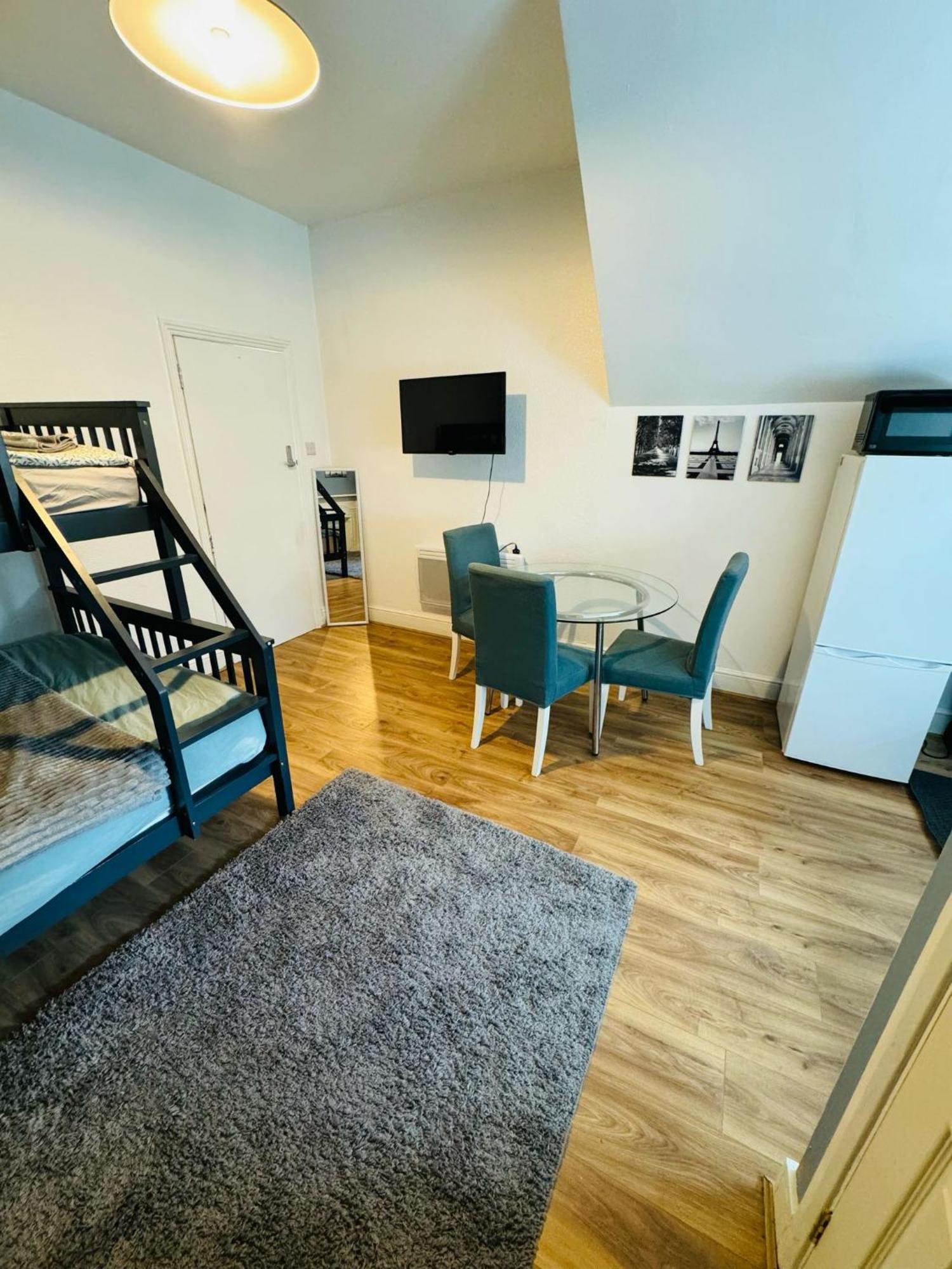 London Guest Studios 8 Екстер'єр фото